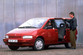 nissan_prairie-1982_main